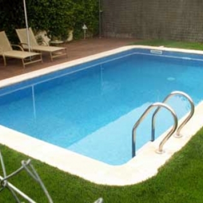 Piscina En Vivienda Unifamiliar