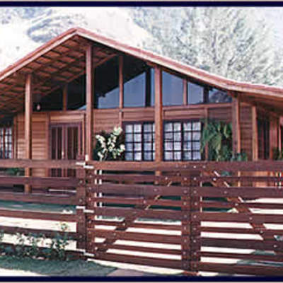 Construcción de vivienda en madera de grapia.