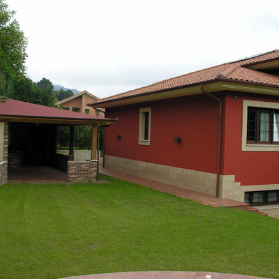 Construcción de vivienda nueva unifamiliar aislada - lateral