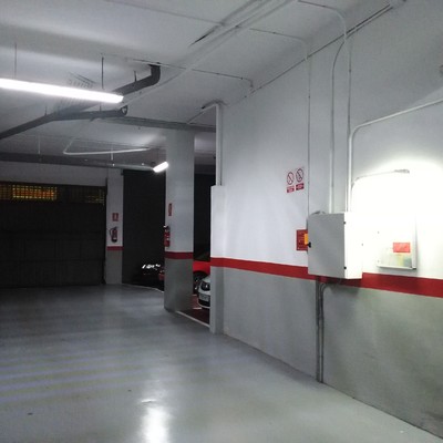 Actualización instalación eléctrica e iluminación led parking