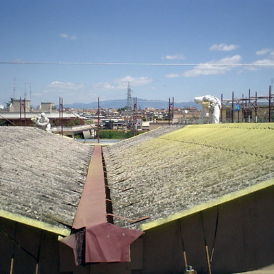 Corcho proyectado sobre amianto