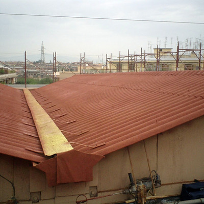 Corcho proyectado sobre amianto