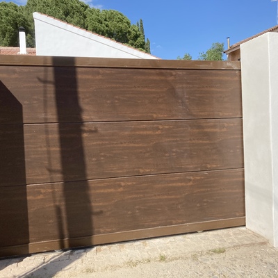 Puerta corredera y de entrada