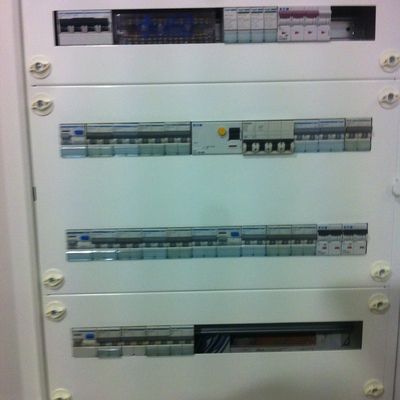 cuadro eléctrico sin tapadera