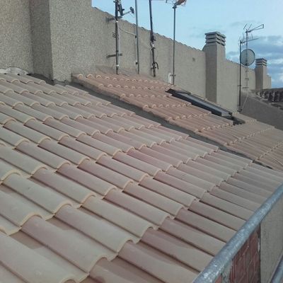 PEQUEÑA CUBIERTA DE TEJA