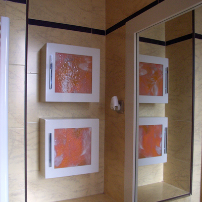 Cubos blancos con cristal fusing naranja