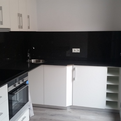 Reforma interior d'uns habitatges per llogar o vendre, Barcelona