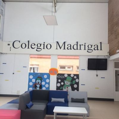 Decoración Hall Colegio Madrigal