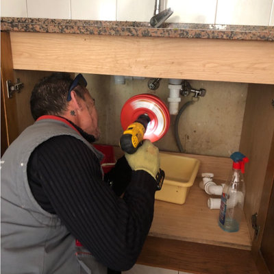 Desatascos de tuberías.