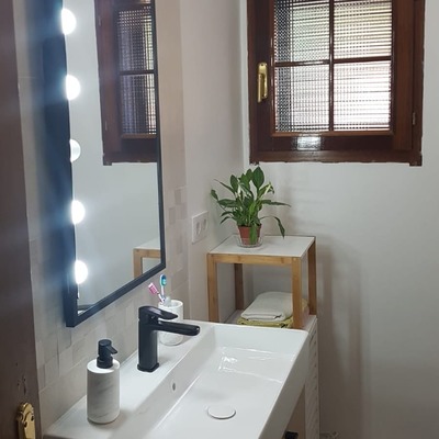 ANTES Y DESPUÉS: BAÑO ACTUAL Y MODERNO