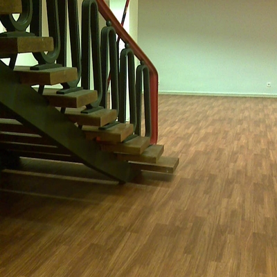 DETALLE ACABADO PAVIMENTO EN  ESCALERA