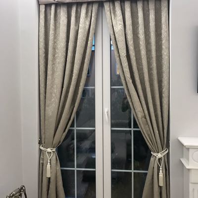 Detalle de cortina y bandó