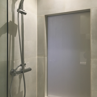 Detalle de la misma ventana desde el baño de invitados