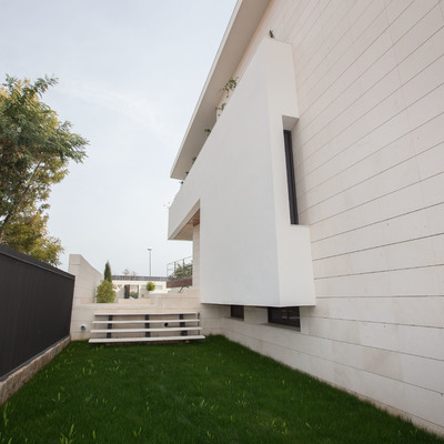 Detalle jardín lateral