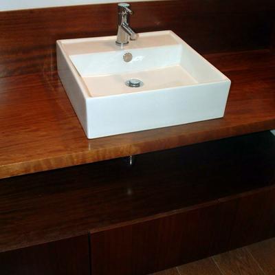 DETALLE LAVABO BAÑO PRINCIPAL