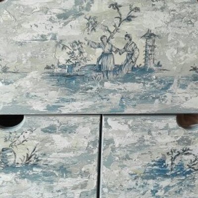 Cómoda decorada con pintura decorativa y decoupage, Madrid