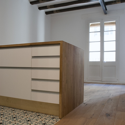 detalles de la transición entre cocina y salón/comedor