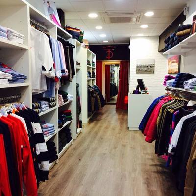 Diseño y mobiliario tiendas Franquicia Tendido 18