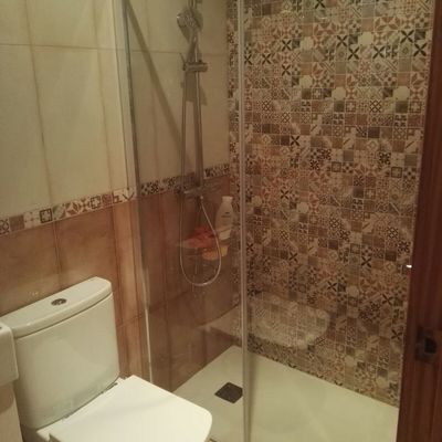 Reforma completa de cuarto de baño pequeño