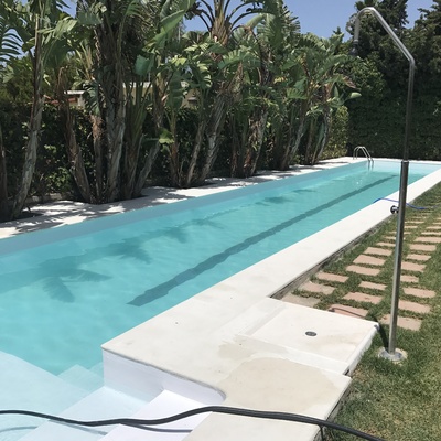 Ducha y piedra Blanca mármolina