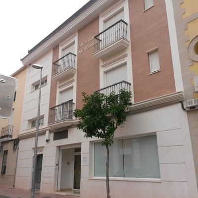 Ejecucion De Bloque De Viviendas Y Local Comercial