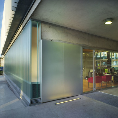 Entrada a la zona de información y acceso