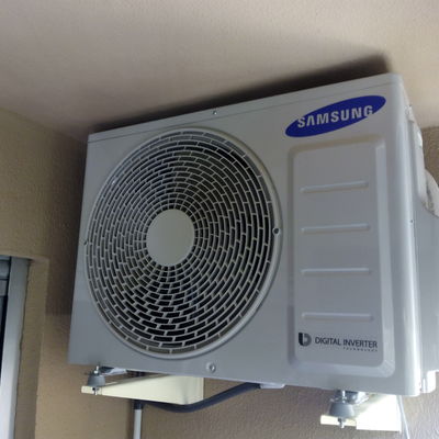 Instalación aire tipo split