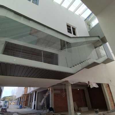 ESCALERA DE CRISTAL PARA HOTEL