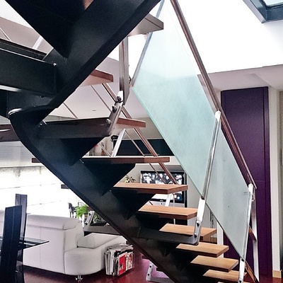 Escalera ACERO Y CRISTAL  Decoracion seda Japones 