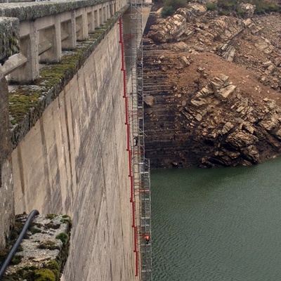 Presa de compuesto y viaducto de Mont Blanc