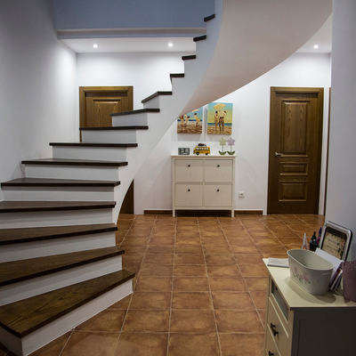 Escalera entrada principal