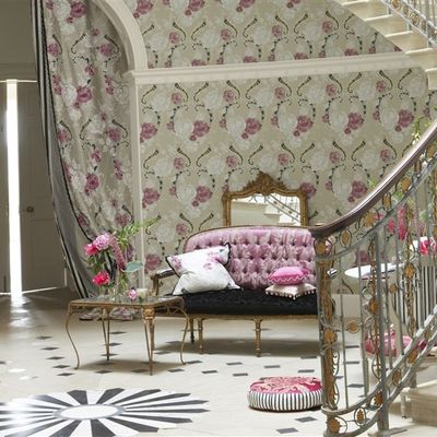 escalera interior con cristales