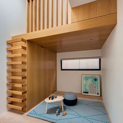escalera de madera mínima