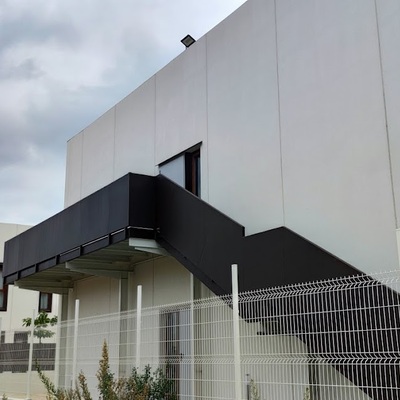 Escaleras metálicas Geriatrico