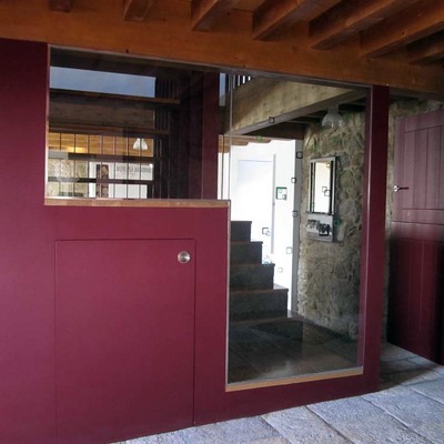 Escaleras desde el portal