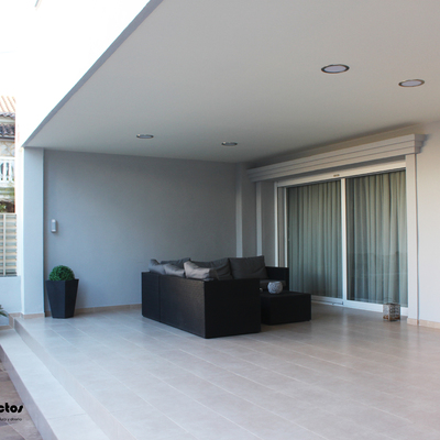 AMPLIACIÓN Casa en esquina