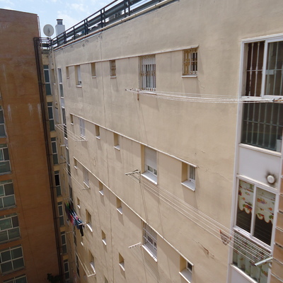 Pintado de patios interiores del edificio Pablo Olavide de Sevilla Este.