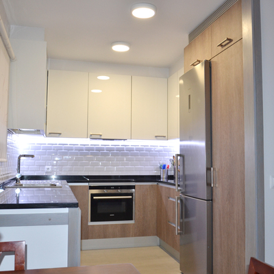 Una nueva cocina abierta al salón (antes y después)