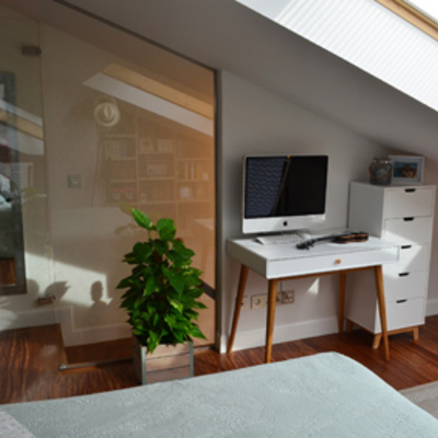 ESTUDIO EN DORMITORIO PRINCIPAL