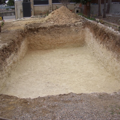 Derribo y excavacion para piscina
