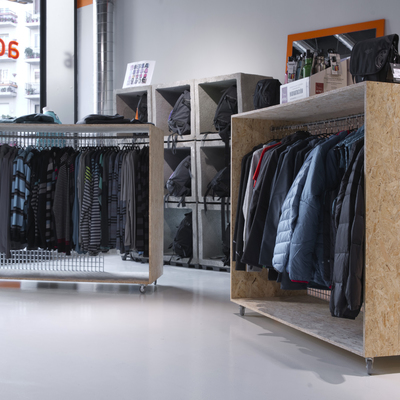 Exposición ropa. Diseño de expositores.