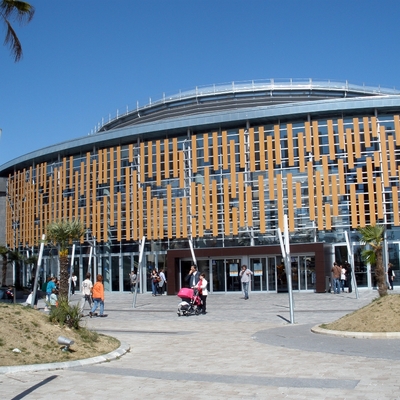 Exterior C.C. Islazul