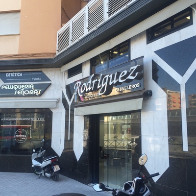 Peluqueria Rodriguez (nueva iluminacion led ultima tecnología), Granada