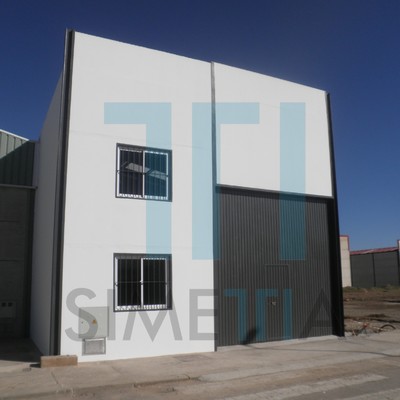 PROYECTO BÁSICO Y DE EJECUCIÓN DE NAVE SIN USO