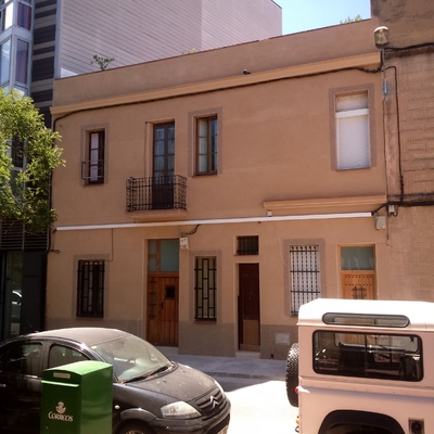 FACHADA CASA UNIFAMILIAR 