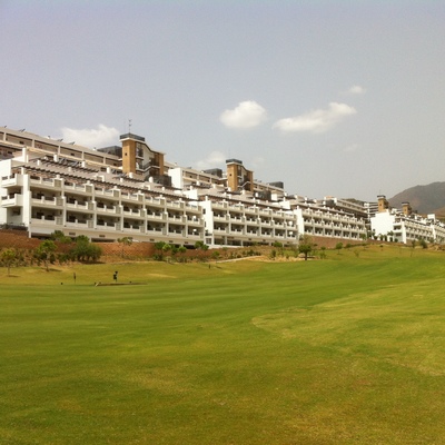 FACHADA CAMPO DE GOLF