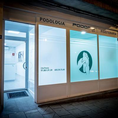 Fachada de la clínica