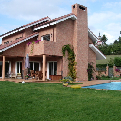 VIVIENDA UNIFAMILIAR AISLADA  EN SOMIO