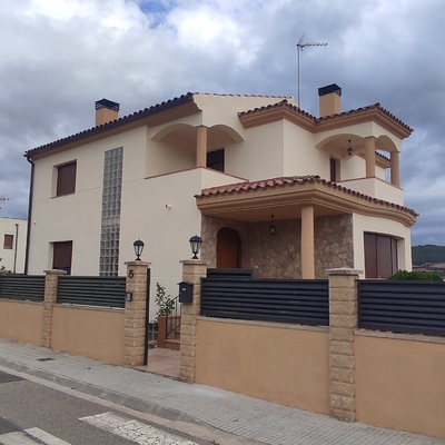 Fachada casa en Sarral