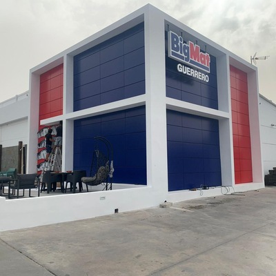 Renovación y diseño de fachada BigMat